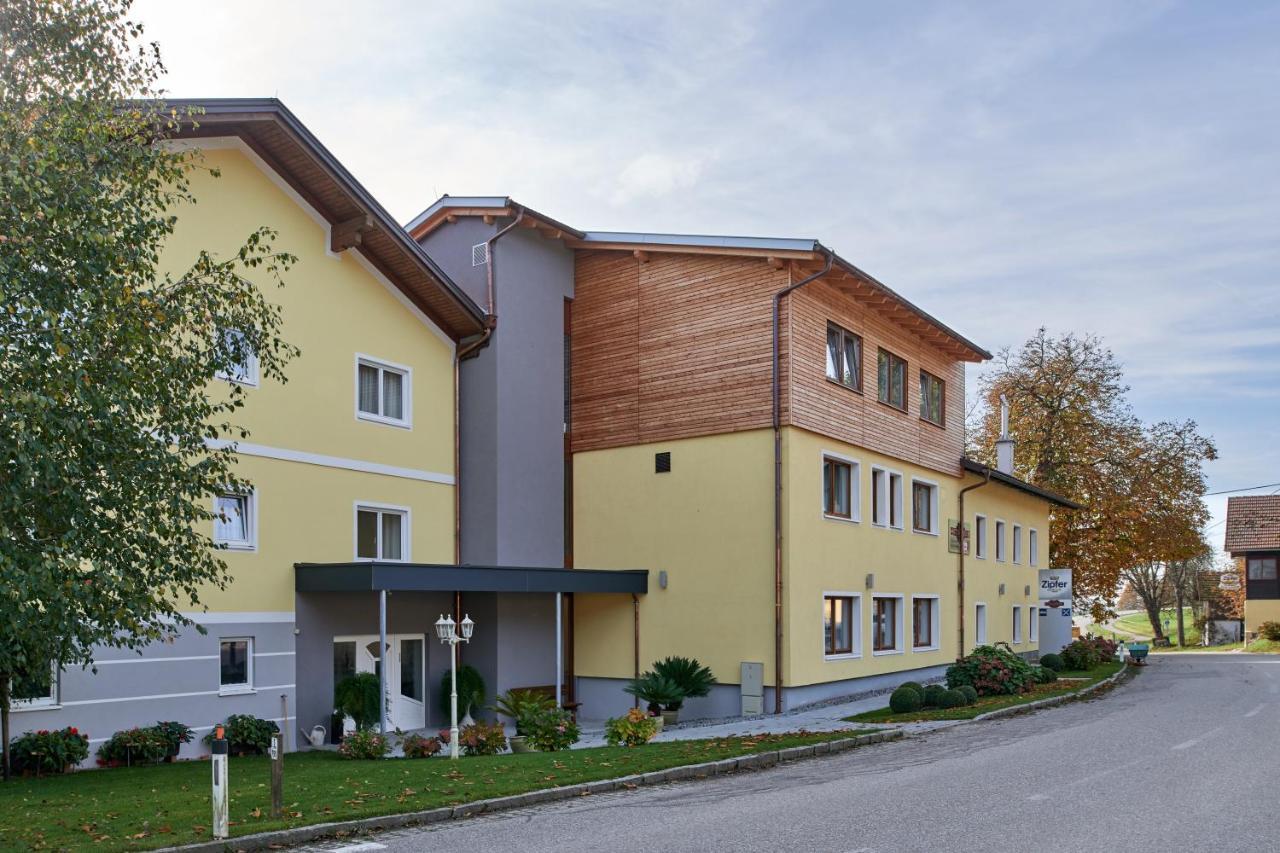 Hotel Gasthof-Strasser Tumeltsham Luaran gambar